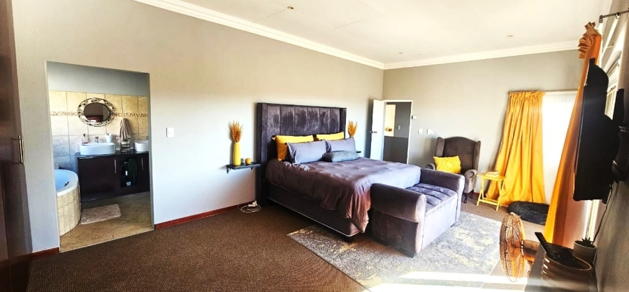 To Let 4 Bedroom Property for Rent in Safari Gardens North West